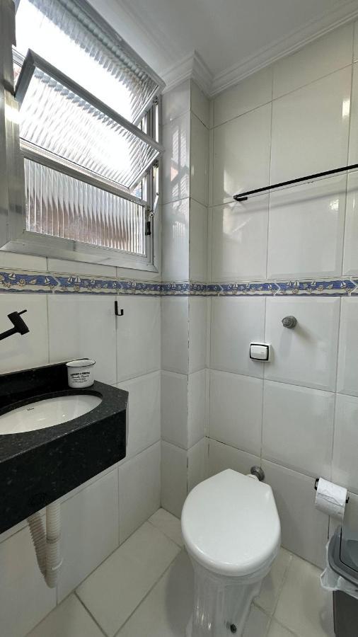 Apartamento 11 • Pitangueiras *
